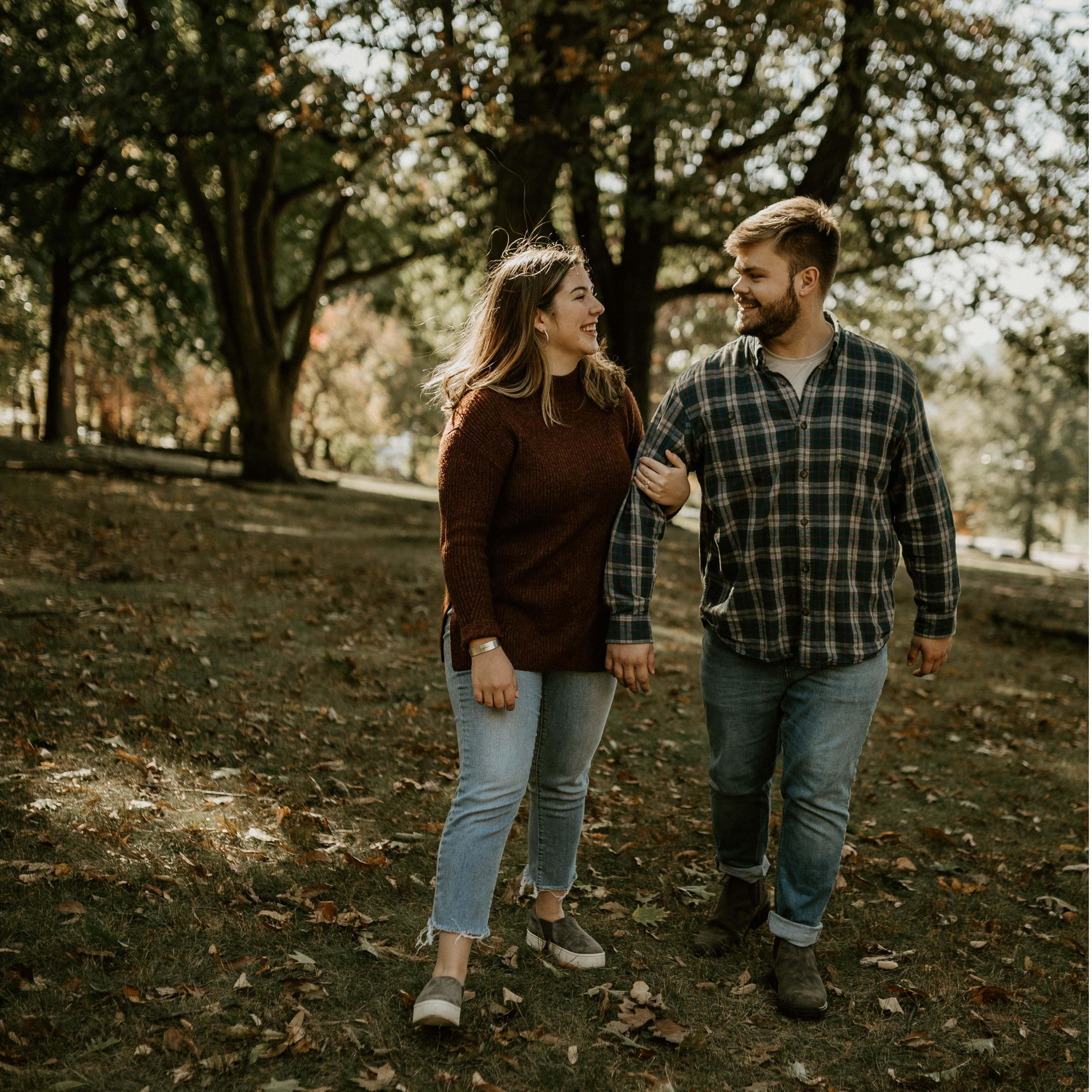 ENGAGEMENT PICTURES BY TAYLOR SIMON