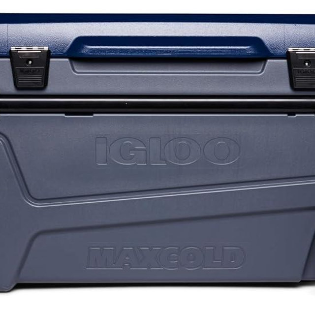 Igloo Coolers Maxcold Series, Insulated Portable Cooler, Hard Coolers, Leak-Proof Ice Chest, 5 Day Ice Retention