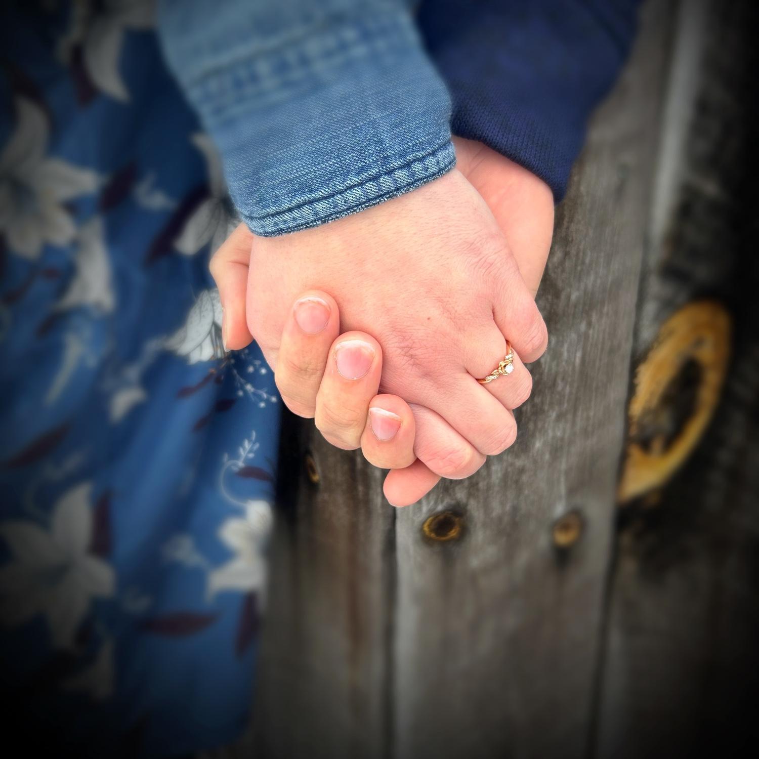 Hand in Hand!