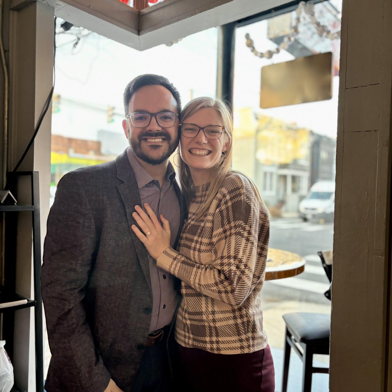 Paul proposes to Lindsey at the restaurant of their first date in Richmond!