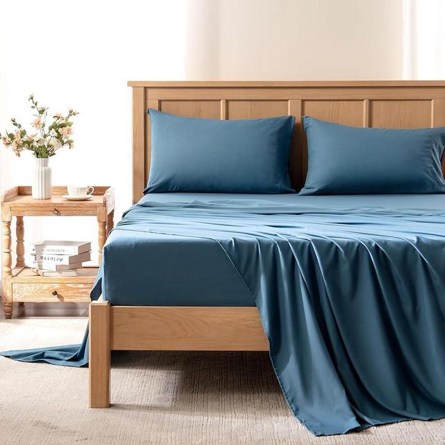 Comfort Spaces Coolmax Moisture Wicking Sheet Set Soft, Fade Resistant, All Elastic Deep Pocket Fits Up to 16" Mattress - Warm Weather Cooling Sheets for Night Sweats, Cal King, Teal, 4 Piece