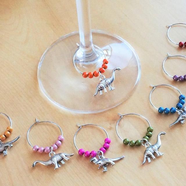 Set of 8 decorative wine glass identifiers, dinosaur charm (tyrannosaurus, brachiosaurus). Glass markers, metal ring, wine accessory, t-rex