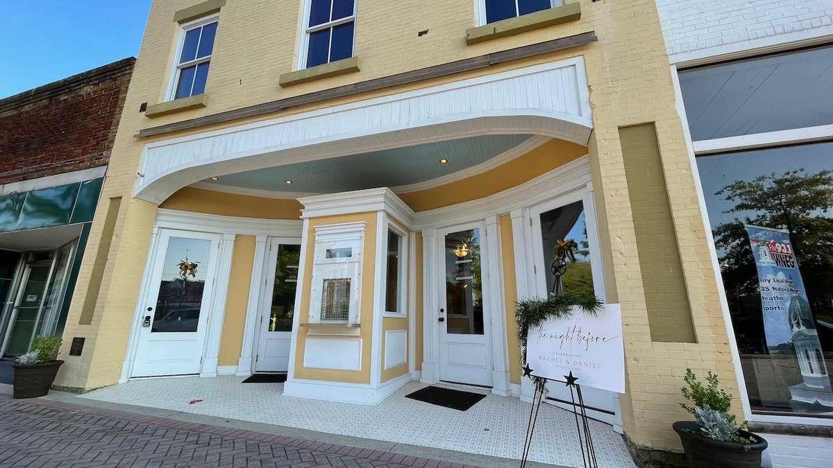 The Wedding Website of Erin Howard and Joshua Allen