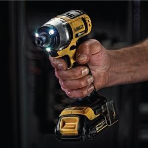 Dewalt DCD771C2 20V MAX Cordless Lithium-Ion 1/2 inch Compact Drill Driver Kit