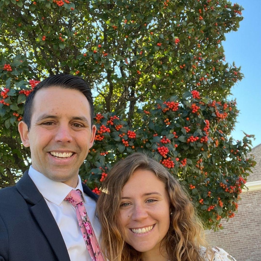 Ashton gave summer a note to introduce himself and ask her on a date in the ysa hallway. Summer had a mission call to Chicago at the time. This was a photo from her missionary farewell 2022