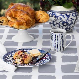 Bold Gingham Tablecloth
