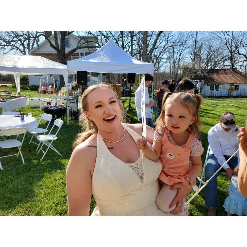 Cemi & Charlotte

Cousin of the bride