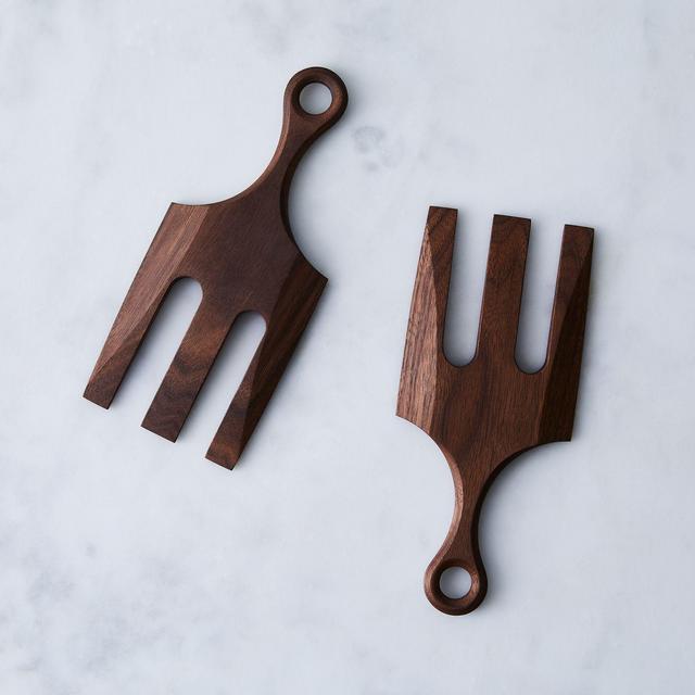 Walnut Salad Claws