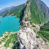 HIKING IN BOVILLA LAKE
