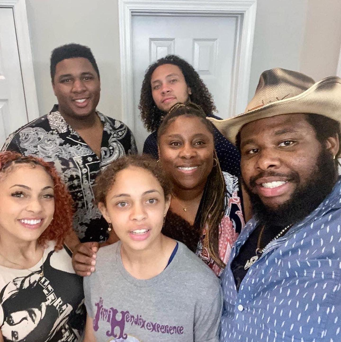 Grachelle's with her kids Cortez, Kahynan, Colton, WynterRae' & Gracie
