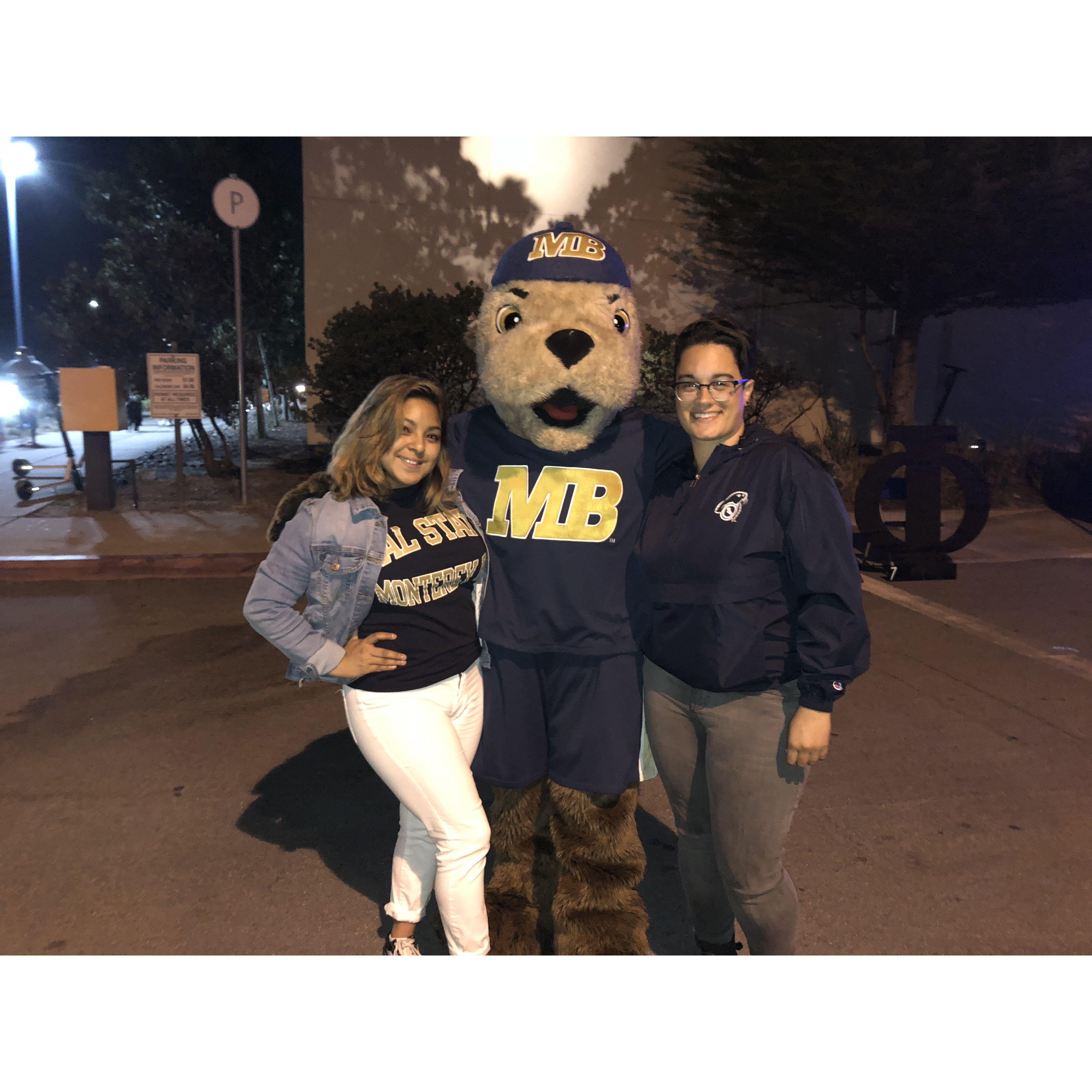 Nothing hotter than an otter!