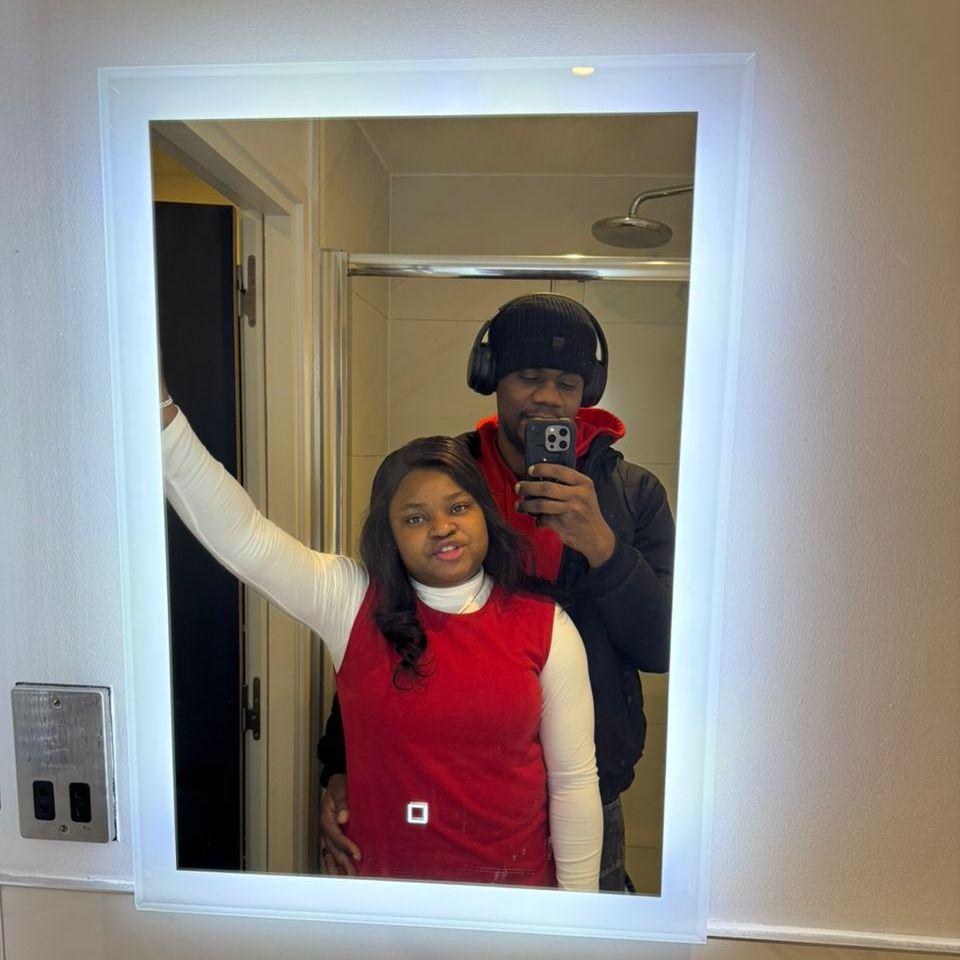 Our first christmas in the UK together, her mouth no dey ever close, lmaoooo
