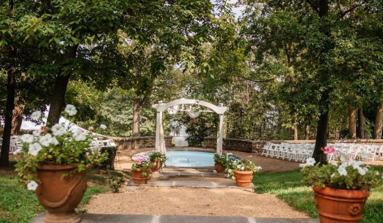 The Wedding Website of Kyra Mears and Shane Dunn