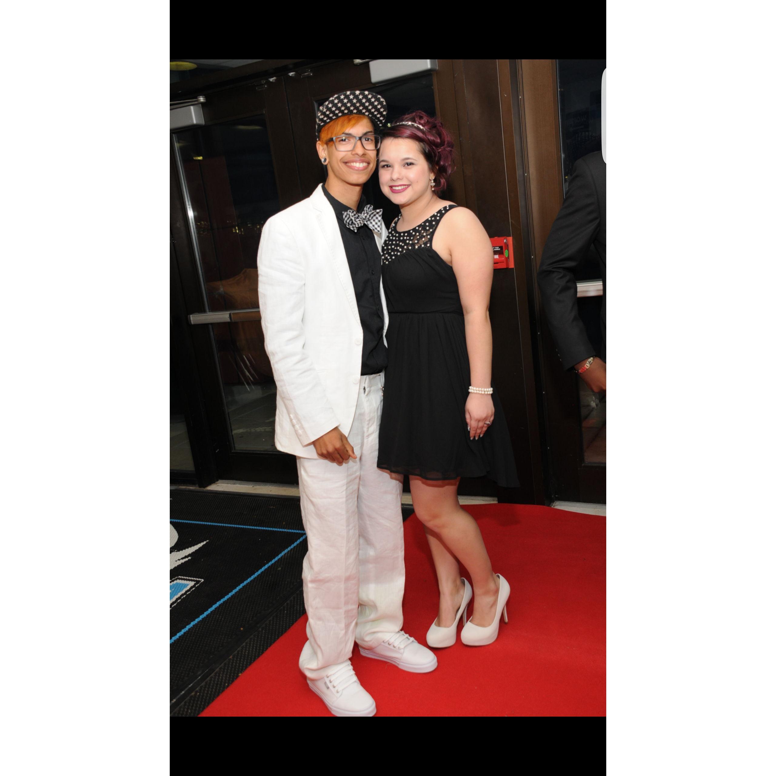 Annas junior prom