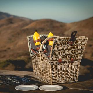 2-Person Piccadilly Picnic Basket