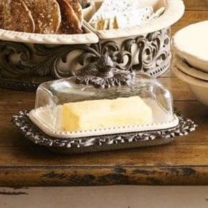 GG COLLECTION Acanthus Butter Dish With Glass Dome & Tray Base Cream