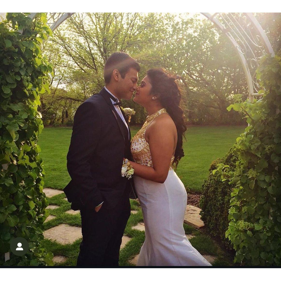 Iconic prom picture - you just had to be there