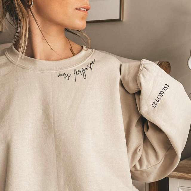 Last name personalized Fiance Sweatshirt, Mrs Est 2023 shirt, Engagement gift for her, Bride to be gift, Future Wife tee, Custom new engaged