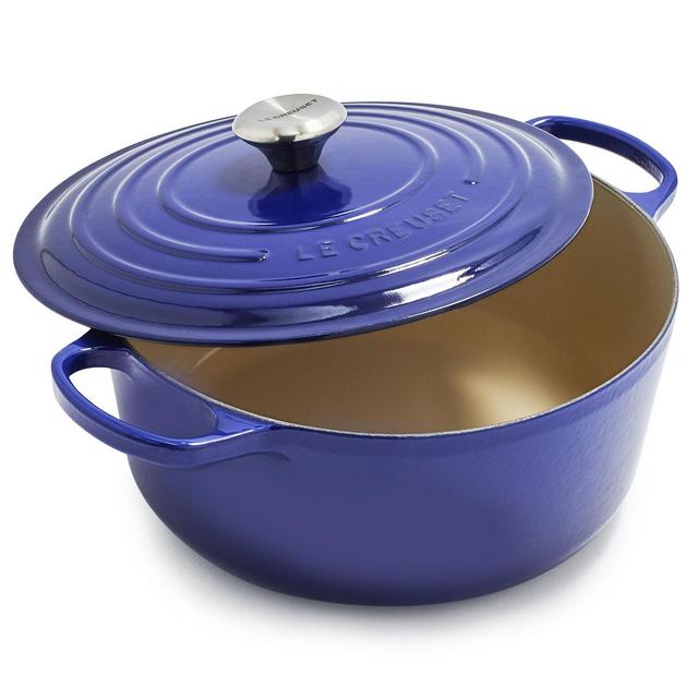 Le Creuset Signature Round Dutch Oven, 7.25 qt.
