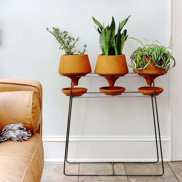 Set of 3 Natural Clay Funnel Pots on Wire Console