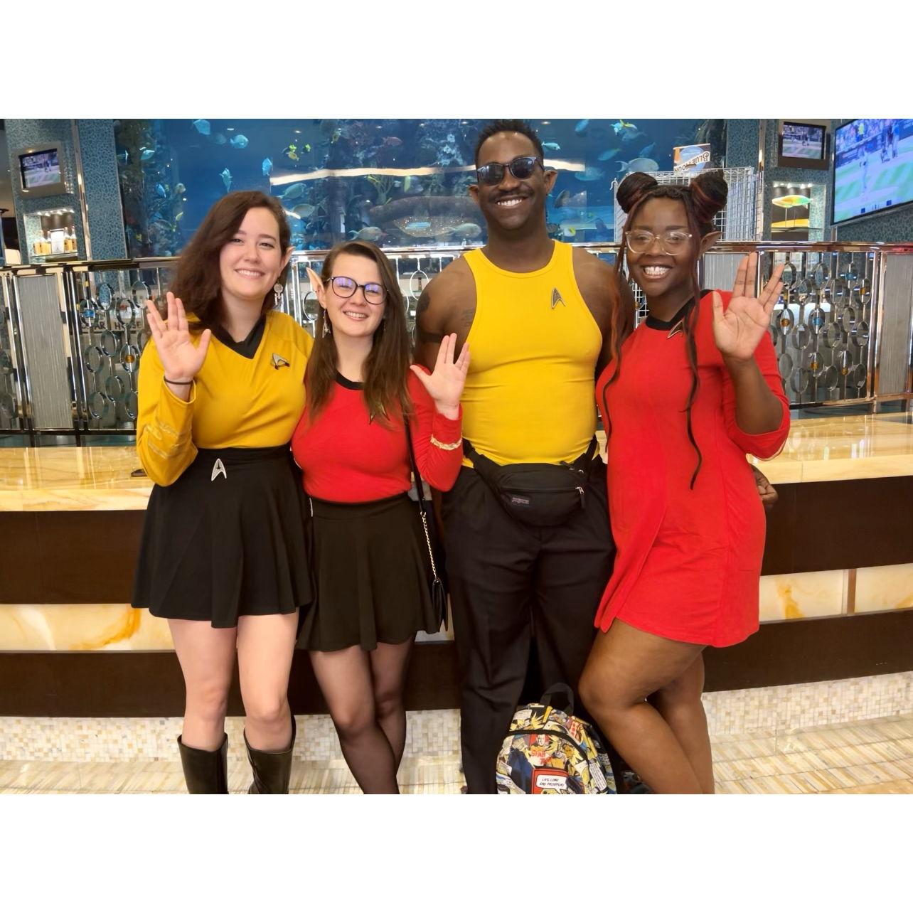 Star Trek Con with Anna & Aly '23!