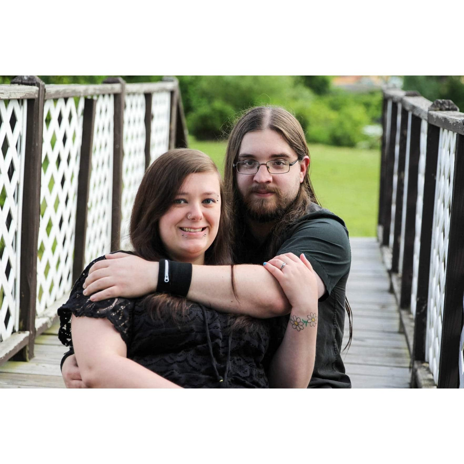Engagement Photos 🖤
♡Location: North Tonawanda Botanical Gardens
♡Photographer: Alyssa Knowlton, Lyssa Lee Photography