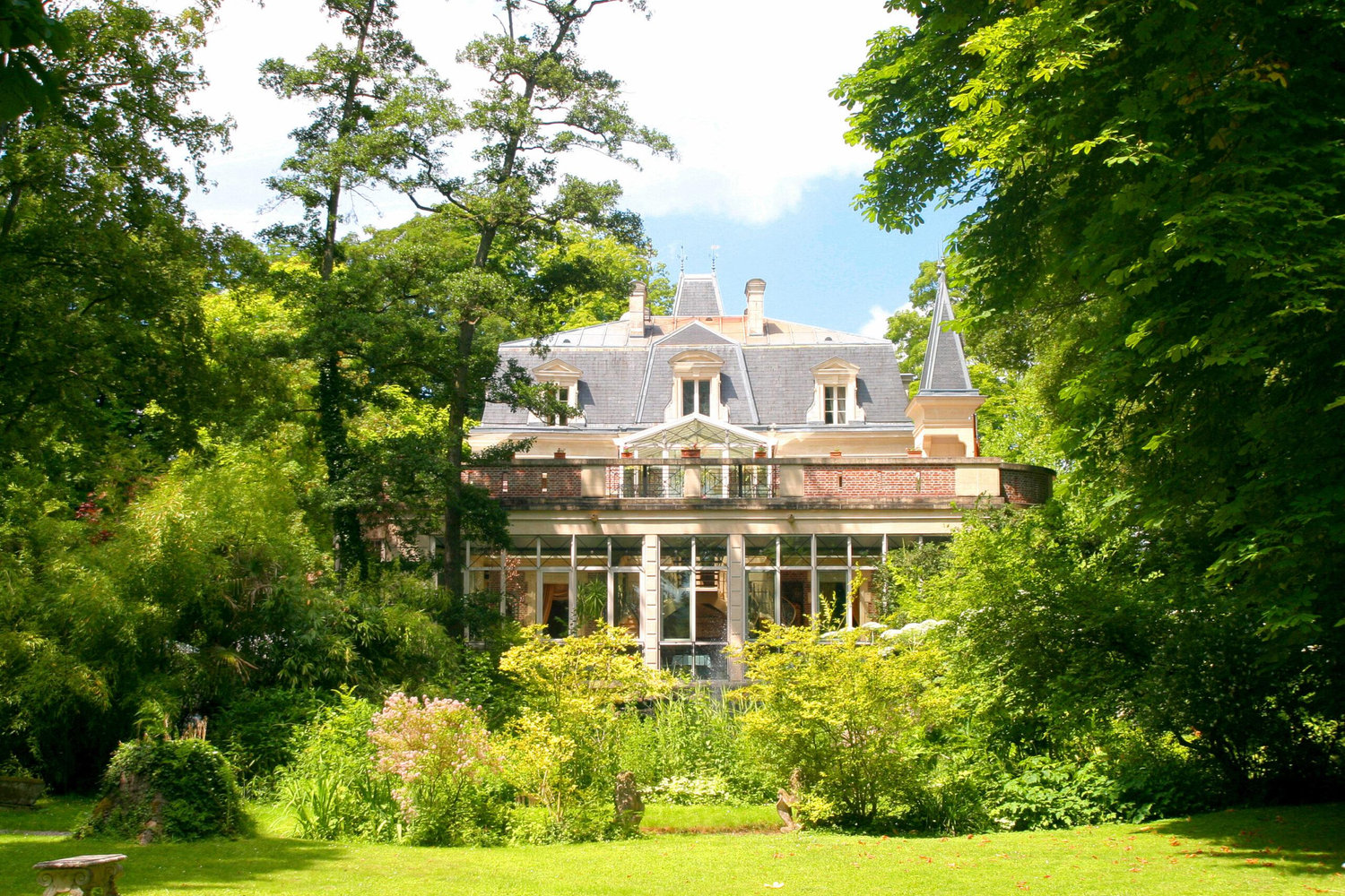 The Wedding Website of Ashley Simon and Thomas Philippe