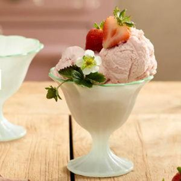 Ruffle Rim Dessert Coupes, Set of 2