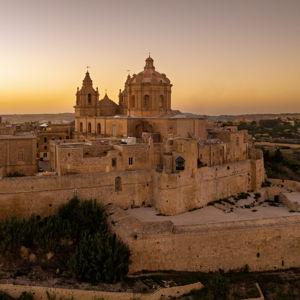 Stay @ the Xara Palace