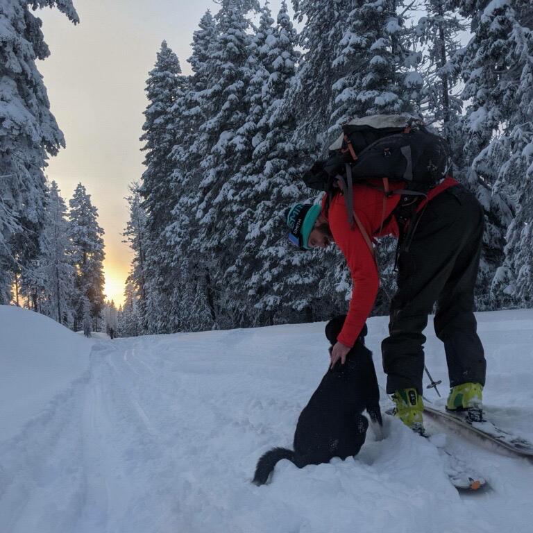 Annie and Evan skiing in John Day, Oregon