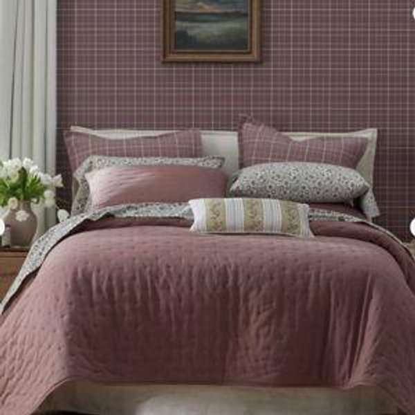 Petite Tufted Quilt - Brick; King/Cal King