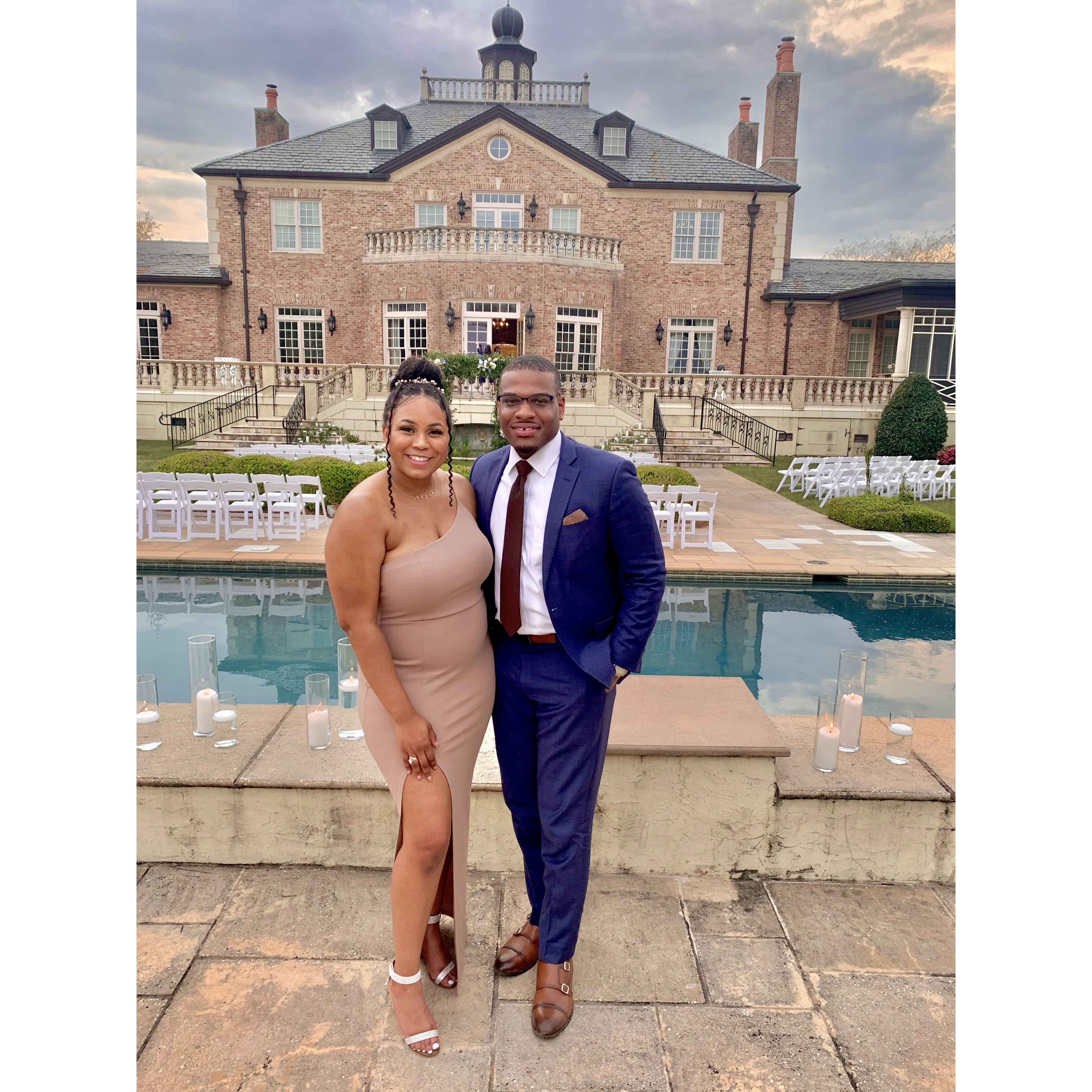 Mecca caught the garter at this wedding!