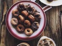 Pip's Original Doughnuts & Chai