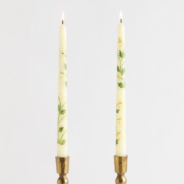 Flame Hand Painted Taper Candle – White Hydrangea – Set of 2
