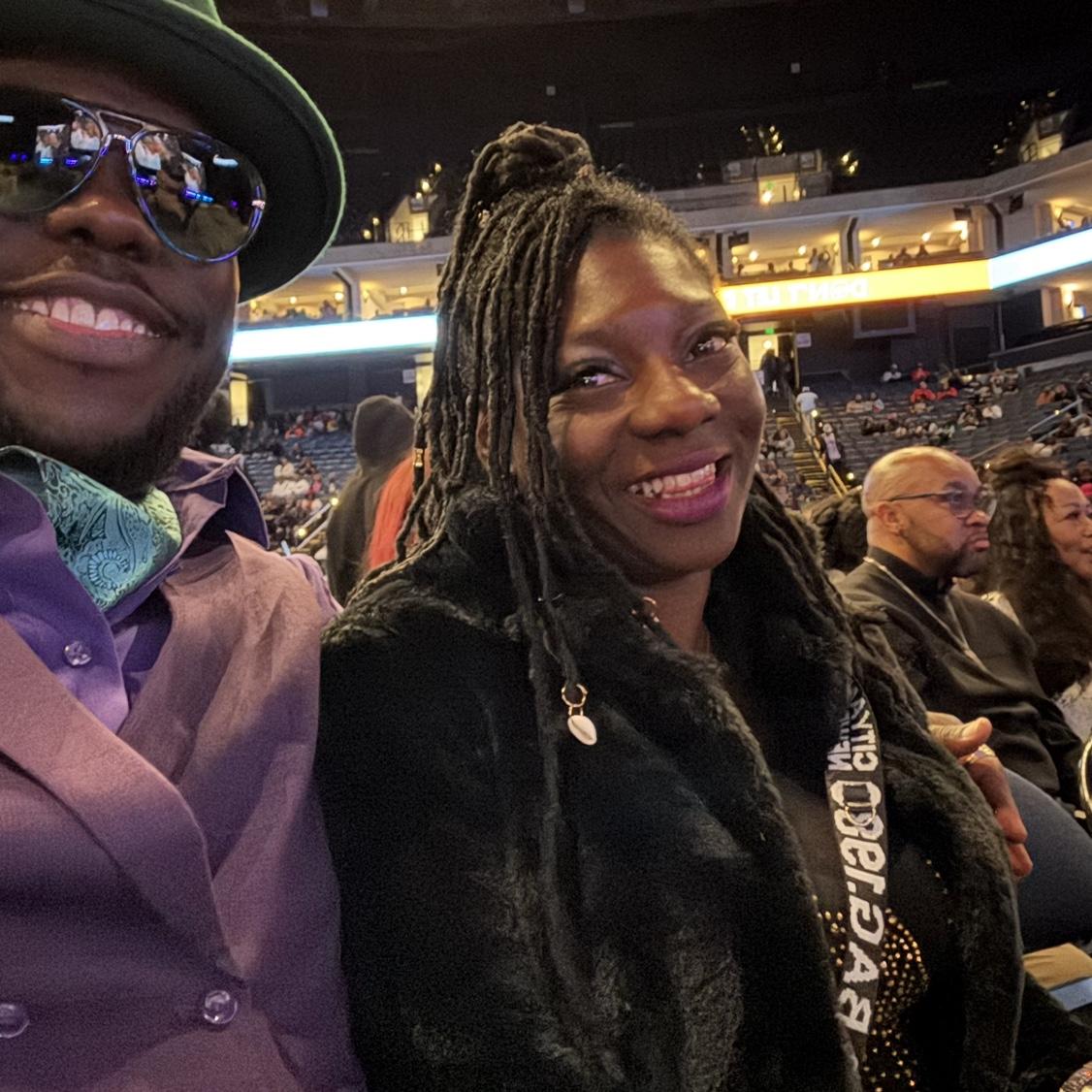 Floor seats at the Mike Epps comedy show in Oakland. We were fuckin killin’ em with the ‘threads