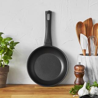 Madura Plus Aluminum Nonstick Fry Pan