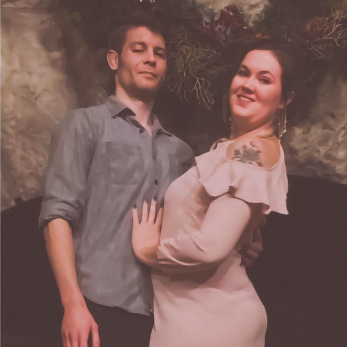 Newly engaged couple at the Grafton Winery!