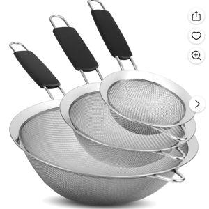 KAFOOR Stainless-Steel Hand Held Colander Tea Strainer Sifter with Handle, Dishwasher Safe, Set of 3 Sizes