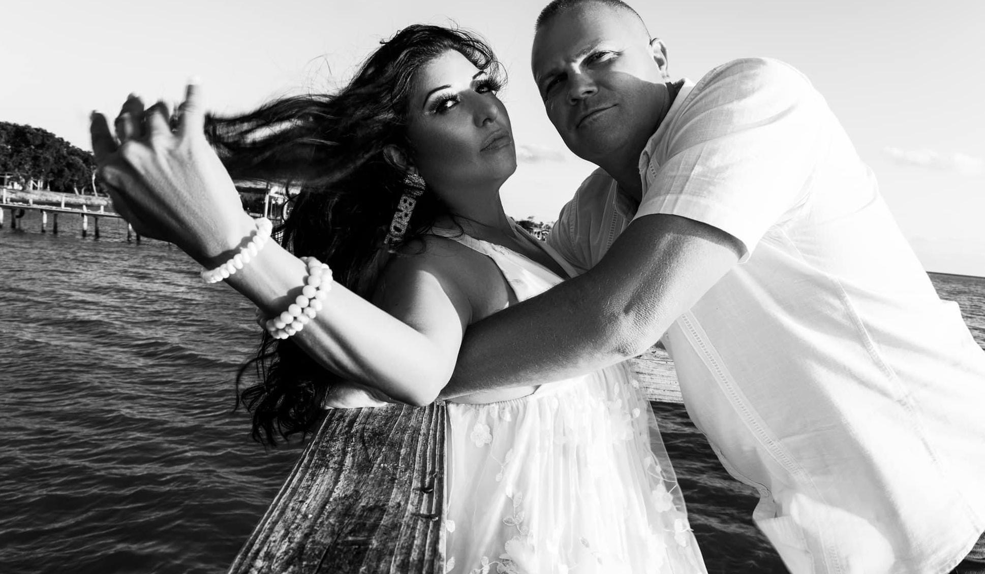 The Wedding Website of Vania Ochoa and Greg Witte