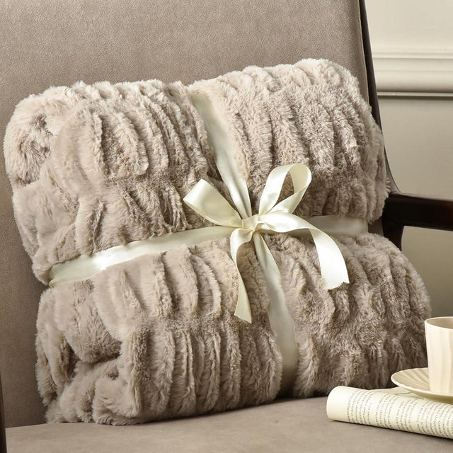 PHF Fluffy Ruched Faux Fur Throw Blanket Twin Size for Couch,Cozy Plush Soft Luxury Warm for Fall Winter,Reversible Furry Thick Lightweight Blanket for Bed Sofa,Aesthetic Room Decor,60*80 Inches,Oak