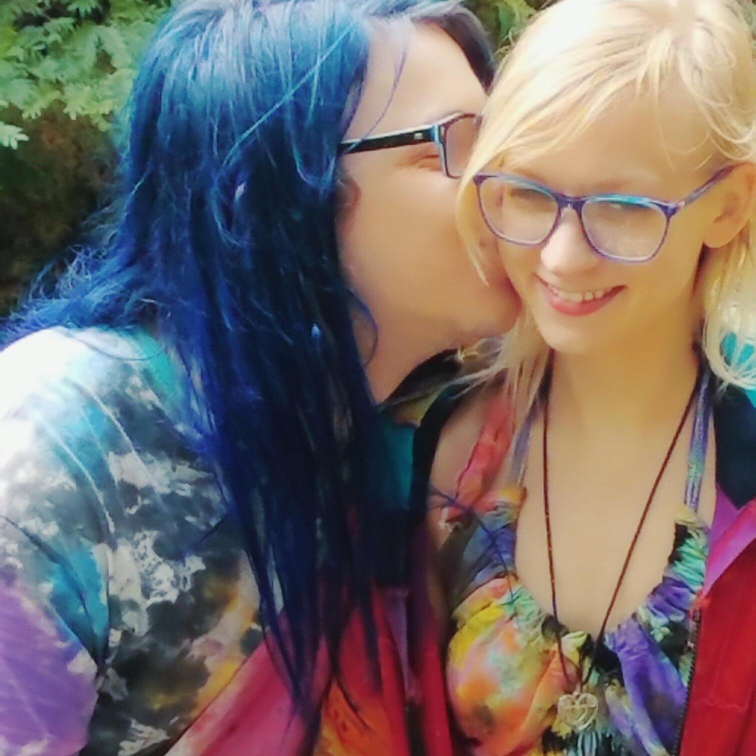 Kiss!