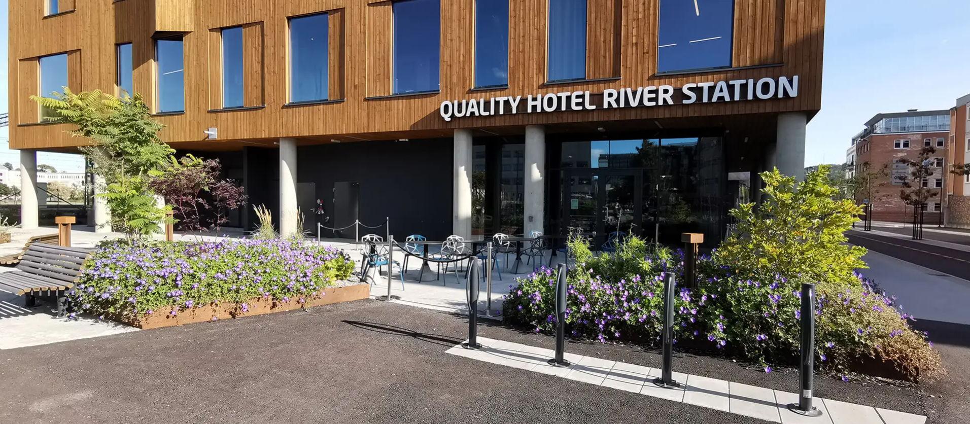 The Wedding Website of Eline Kvandal Biehe and Henrik Skogen