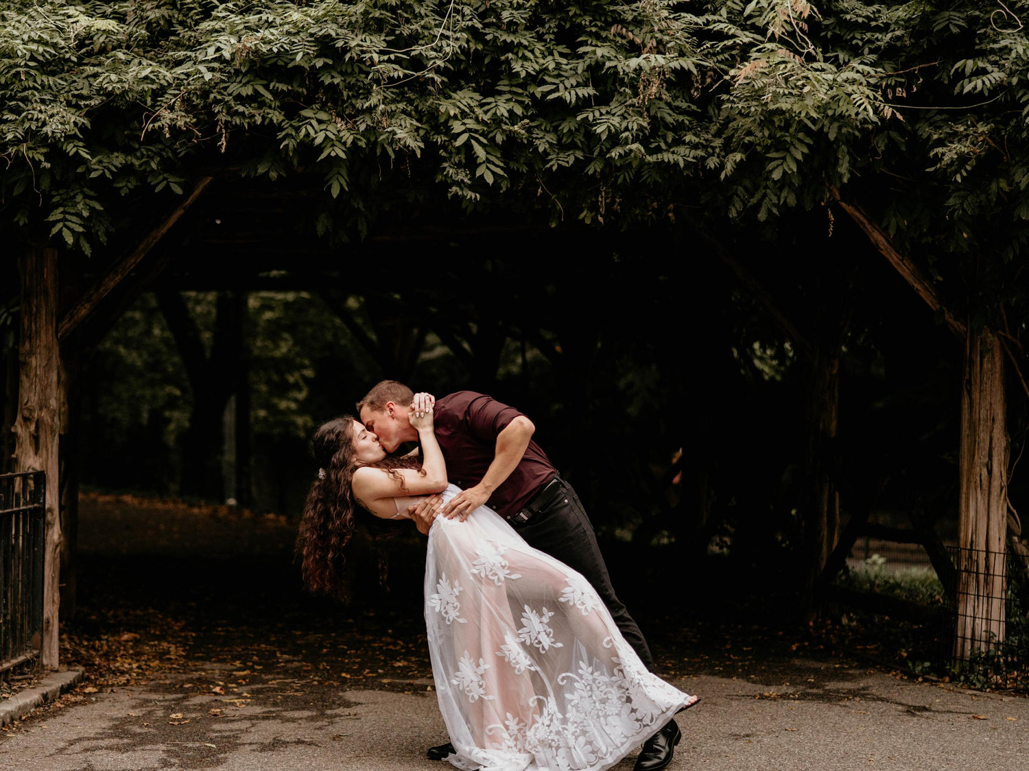 The Wedding Website of Sareynah Castells and Mariano Castells