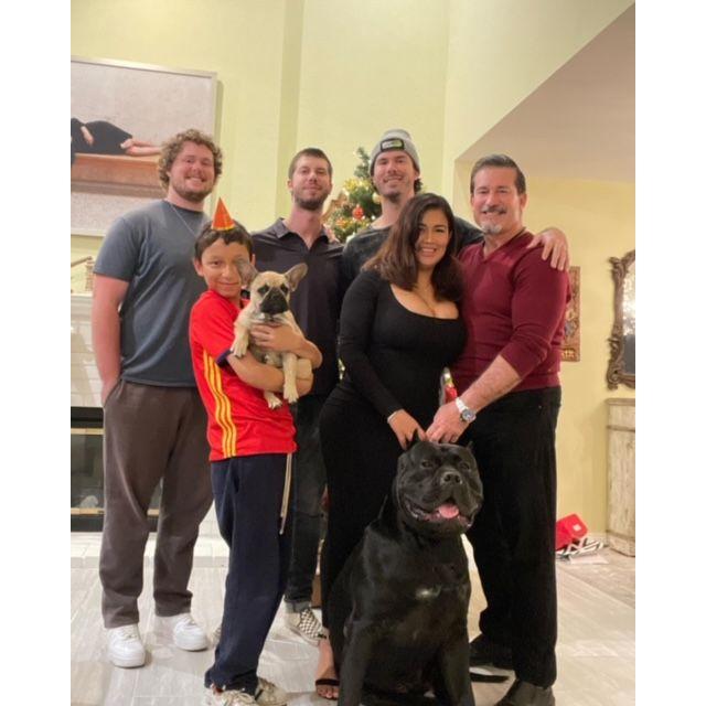 With the Egurbide boyz and Isis' nephew Julian