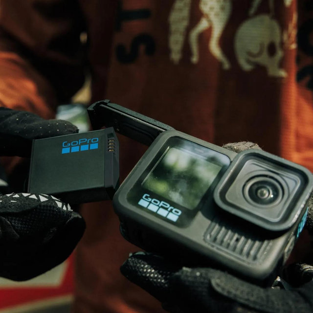 GoPro HERO13 Black (HB-Series Lenses + Powerful Battery)