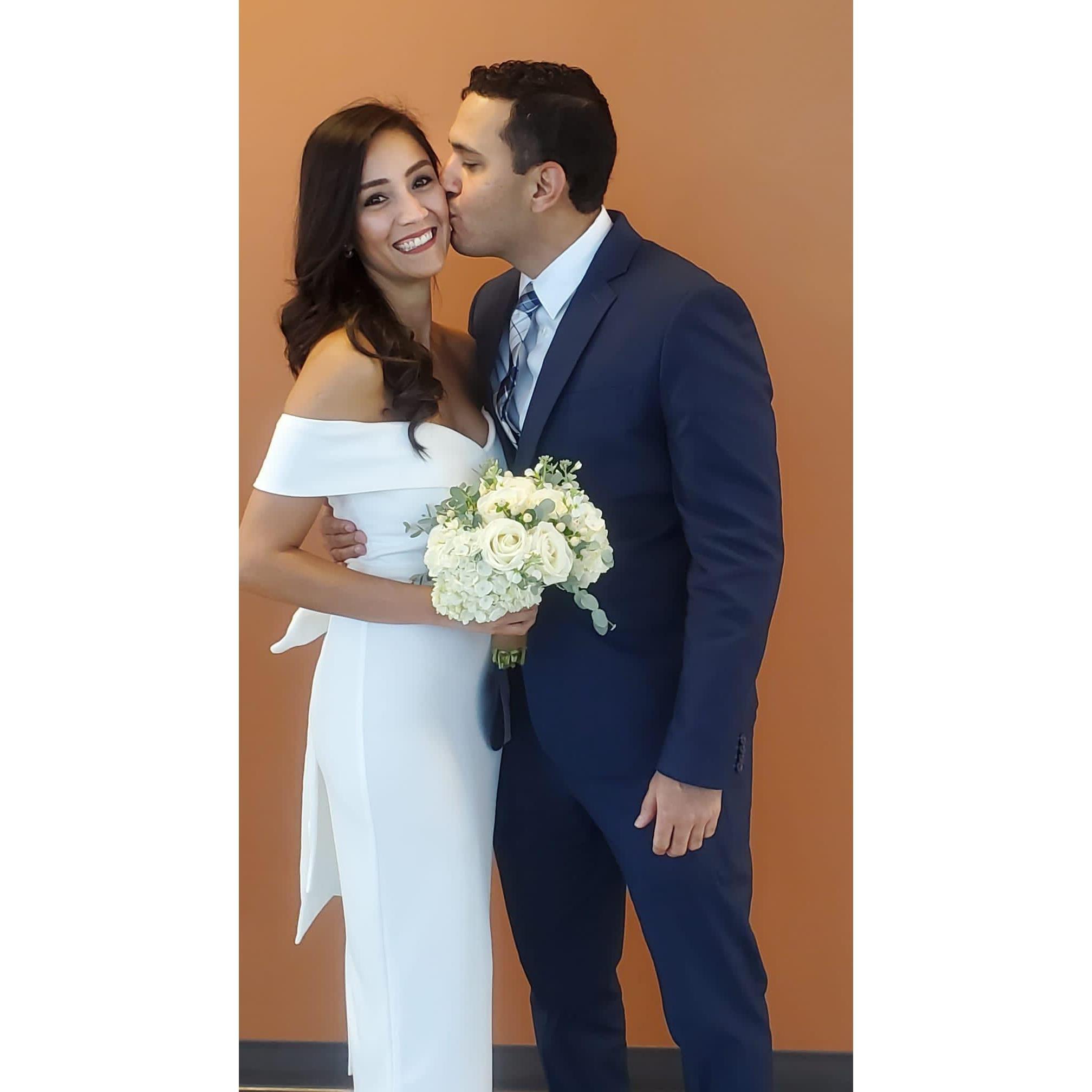 Legalmente, la familia Villanueva!
***
Legally Mr. & Mrs. Villanueva!