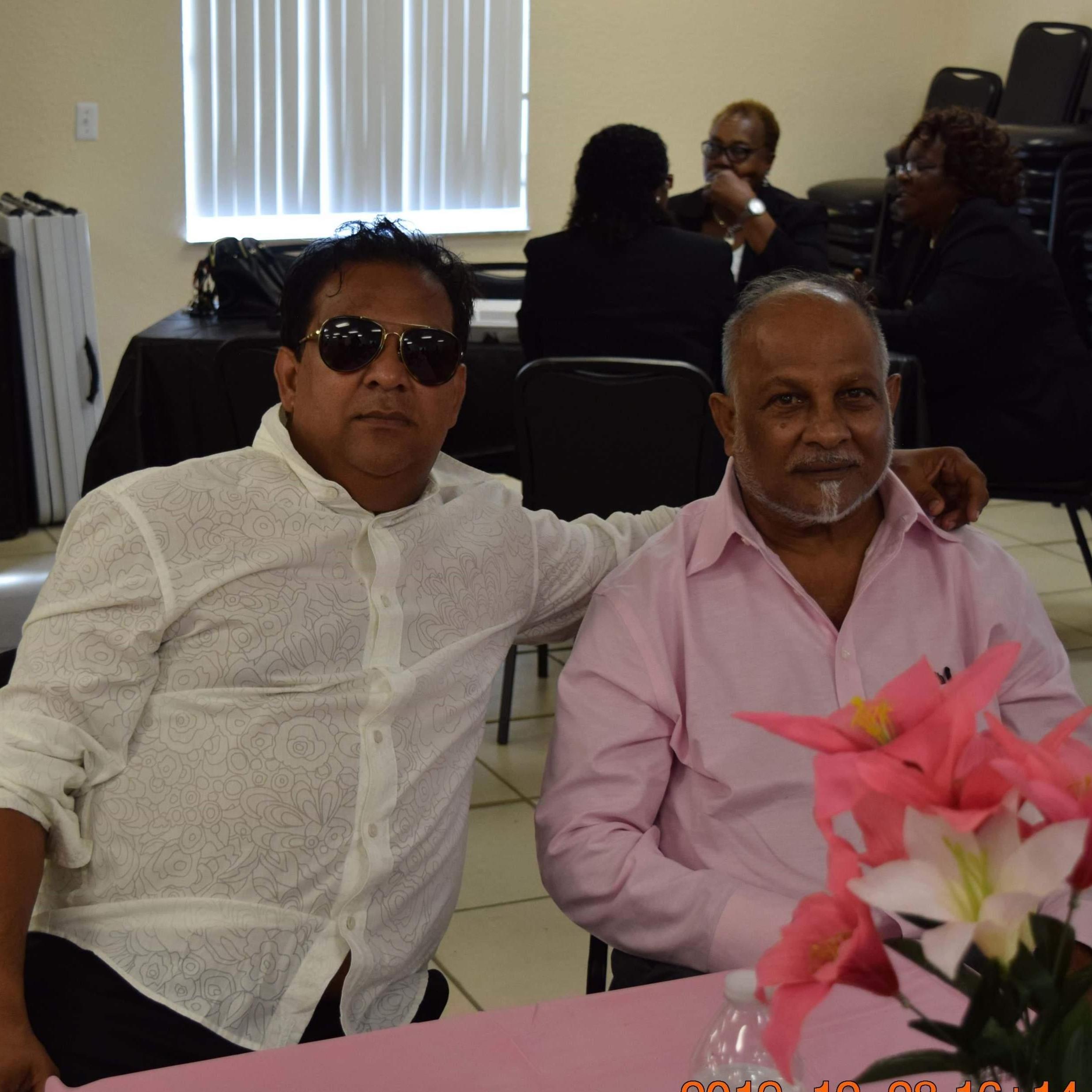 Paul's brother, and Best Man Roger (Bulie).