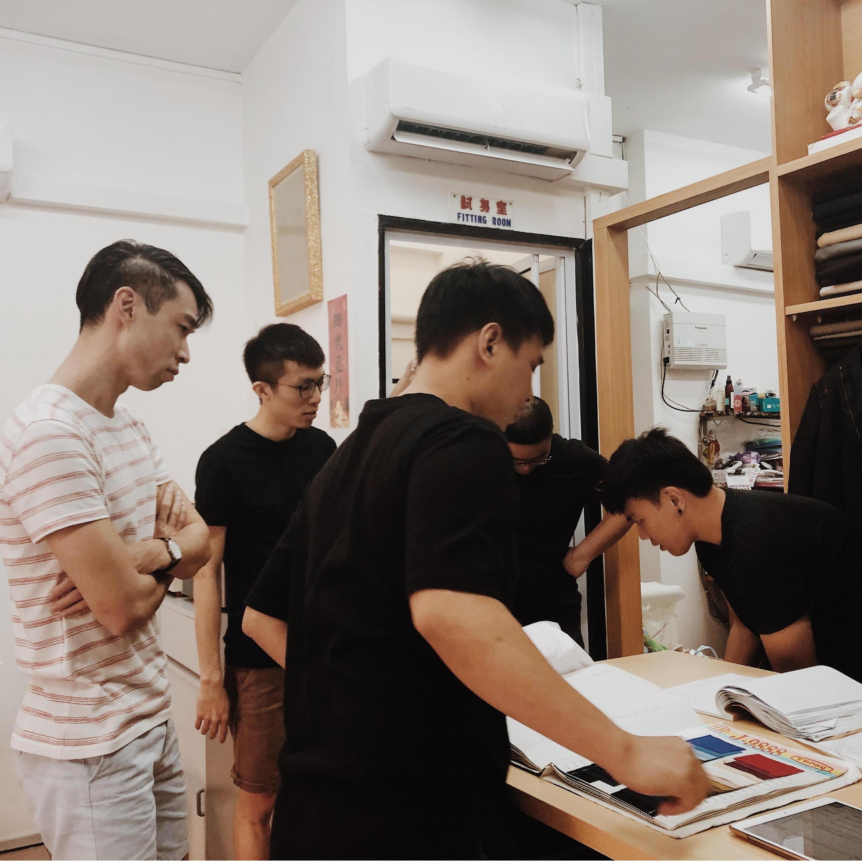 13 October 2019
Groom + Groomsmen First Meet-Up
❥ Tailoring of Pants
❥ Going through the brief timeline