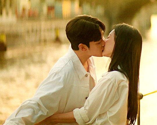 The Wedding Website of Hong Hae In and Baek Hyun Woo