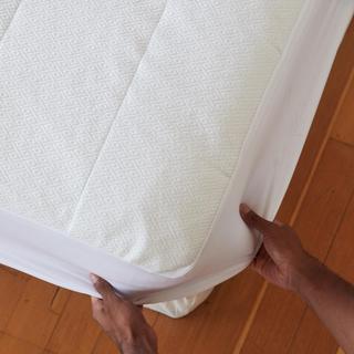Temperature Regulating Core Mattress Protector